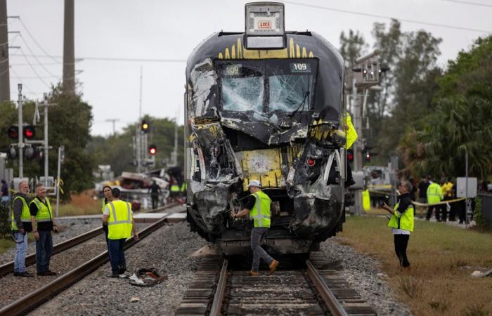 Un train entre en collision avec un camion de pompiers