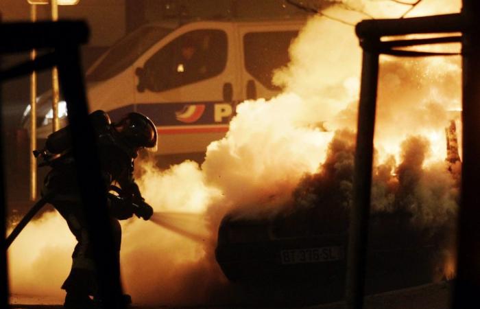 14 personnes interpellées à Strasbourg après des incendies de voitures