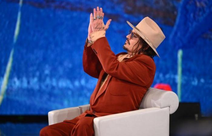 Hollywood laisse Johnny Depp tenter un retour par la petite porte