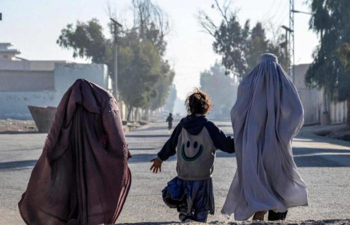 En Afghanistan, le gouvernement impose le blocage des fenêtres donnant sur les pièces utilisées par les femmes