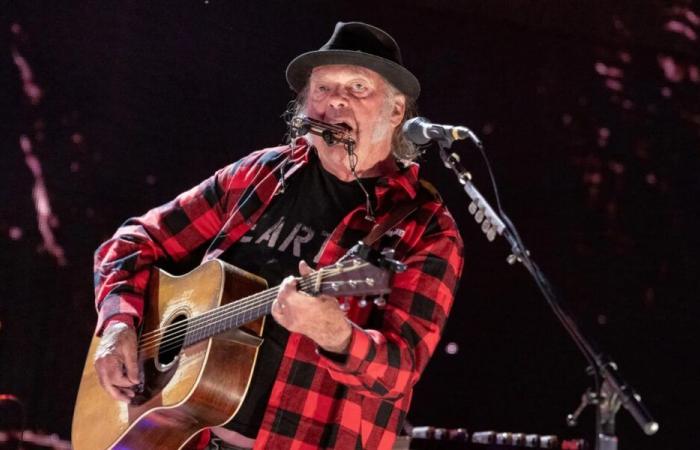 Neil Young partage une interprétation rare de « Silver and Gold »