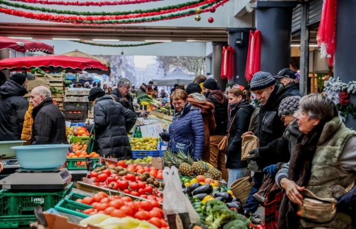 “Pour le Nouvel An, les gens ne veulent pas trop s’embêter.” Au marché des Capucins, deux jours pour préparer le réveillon