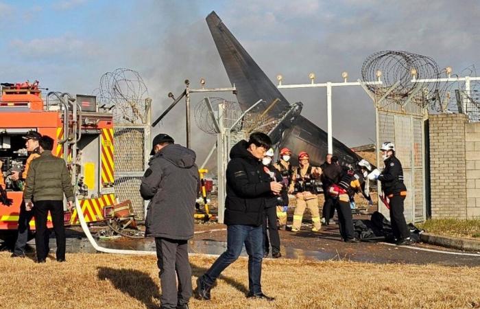 En Corée du Sud, un avion transportant 181 personnes prend feu à l’atterrissage, tuant au moins 85 personnes