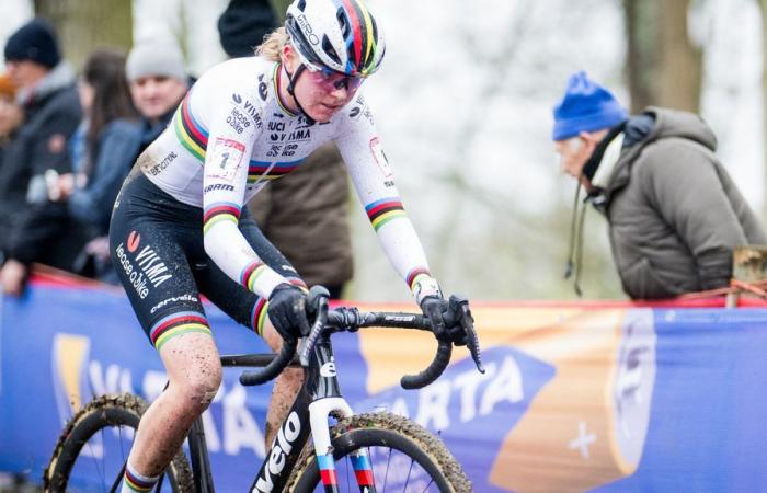 Van Empel remporte la Coupe du monde de Besançon, Vos cinquième au retour