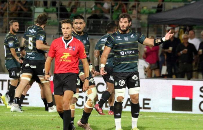 “Je lui ai dit que ce n’était pas digne !” Quand l’arbitre du match se retrouve pris dans une polémique