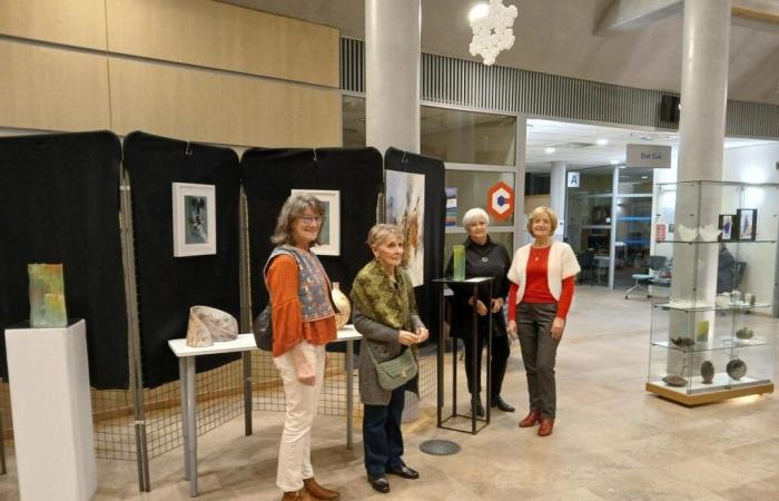 peintures, sculptures et cristallisations à la mairie