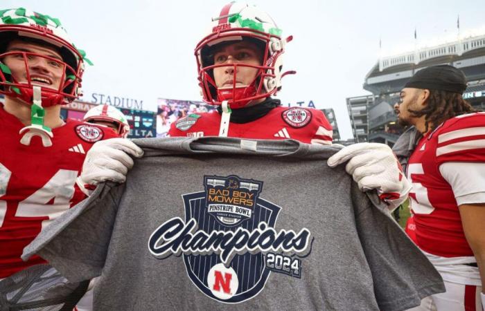 Les médias sociaux réagissent à la victoire du Nebraska au Pinstripe Bowl contre le Boston College