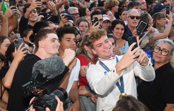 le nageur star toulousain est la personnalité qui a le plus marqué les Français en 2024 (et Antoine Dupont n’est pas loin)