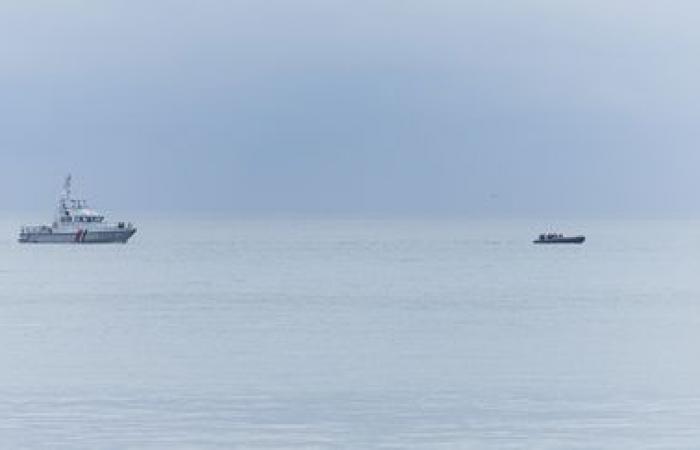 “Cet épisode est dramatique, l’embarquement a été chaotique, avec bien plus de migrants que ce que le bateau pouvait contenir”, rapporte le maire de Sangatte.