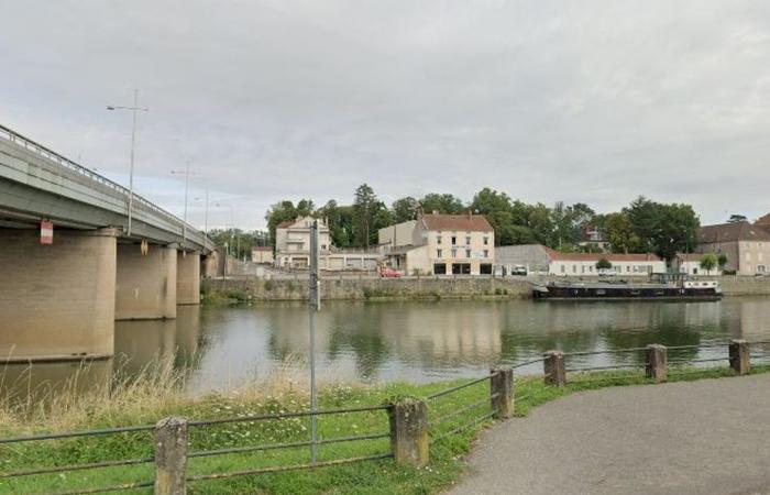 Un témoin a cru voir quelqu’un se noyer dans la Saône, un corps retrouvé par les pompiers