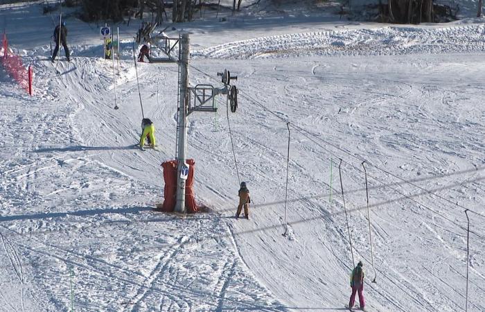 Après cinq ans sans neige, l’une des plus petites stations de ski de l’Isère rouvre ses pistes