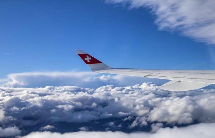 Un membre de l’équipage de l’avion d’urgence suisse atterri en Autriche est décédé