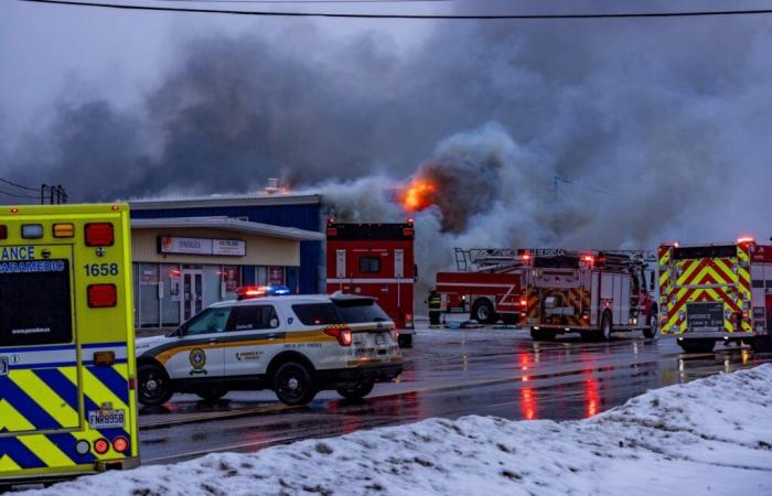 Le centre de tri Ressource le Phare de Port-Cartier est complètement détruit par un incendie