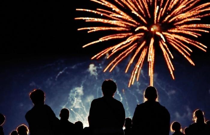 Bal populaire et feu d’artifice pour le réveillon Place des Palmistes à Cayenne