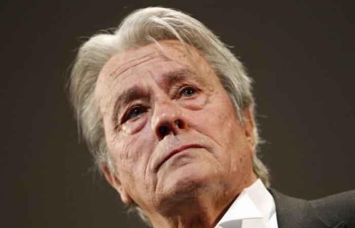 Alain Delon, Françoise Hardy, Michel Blanc… Ces célébrités françaises qui nous ont quittés en 2024