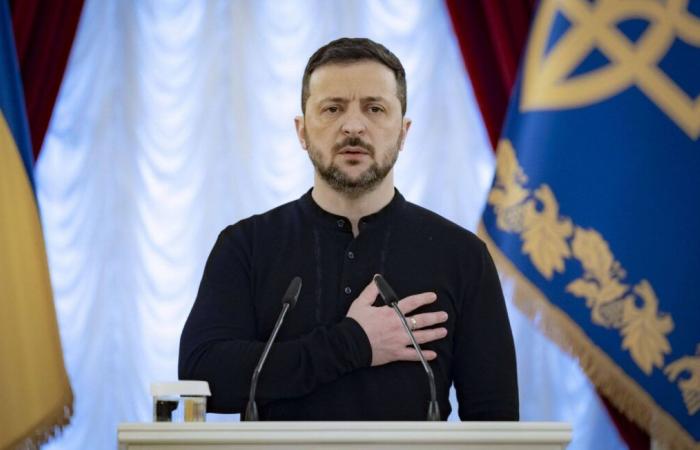 Pour Zelensky, le combat aura lieu sur le « champ de bataille » et à la « table des négociations » en 2025