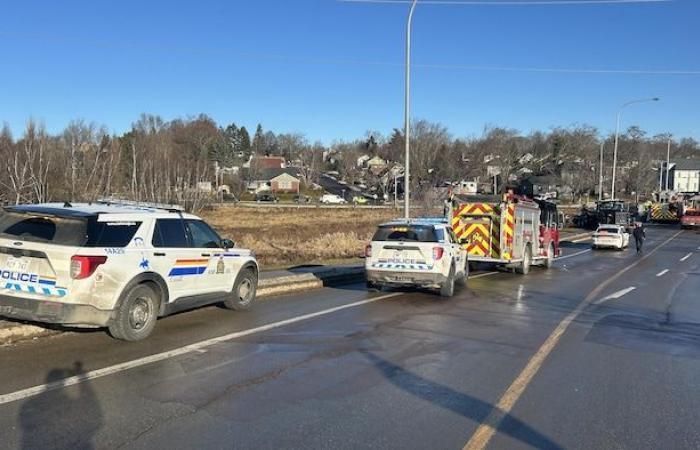 Leur voiture finit dans un ruisseau à Moncton, deux hommes meurent