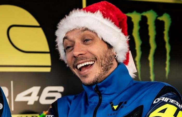 Valentino Rossi annonce un retour plus marqué au paddock en 2025