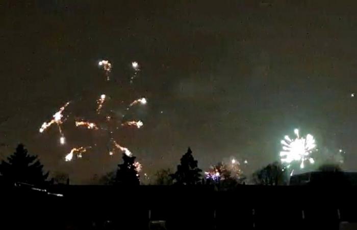 oliebollen, feux d’artifice, incendies de voitures et arrestations