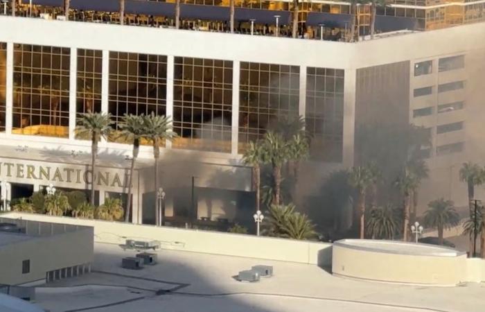 Las Vegas | Un véhicule prend feu et explose devant l’hôtel Donald Trump