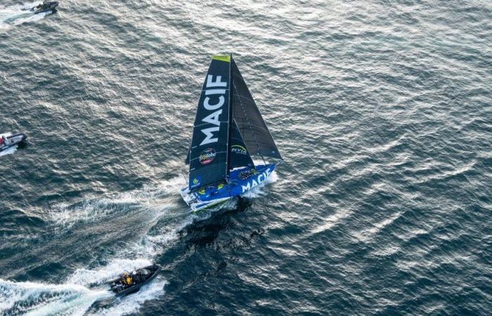 porté par le vent, Charlie Dalin creuse l’écart en tête du Vendée Globe