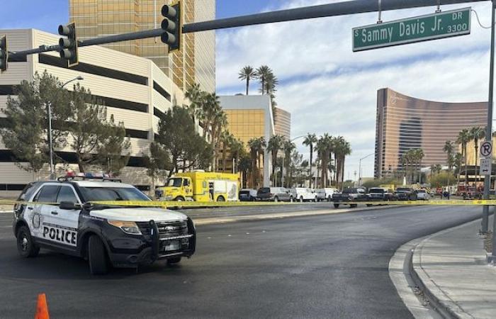 Une camionnette Tesla explose devant l’hôtel de Trump à Las Vegas, tuant une personne