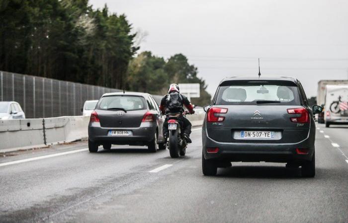 glisser entre deux voies est désormais interdit aux motos