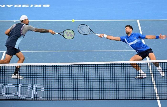 vidéo de l’incroyable échange perdu par Djokovic et Kyrgios en double à Brisbane