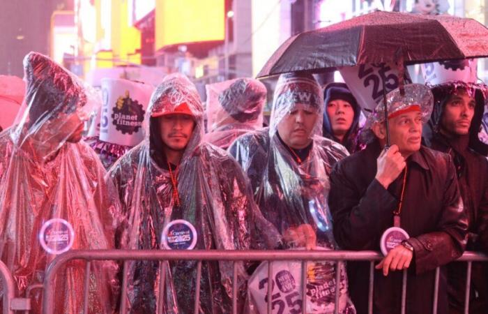 La foudre pourrait-elle avoir un impact sur la chute du ballon du réveillon du Nouvel An à Times Square ? – NBC New York