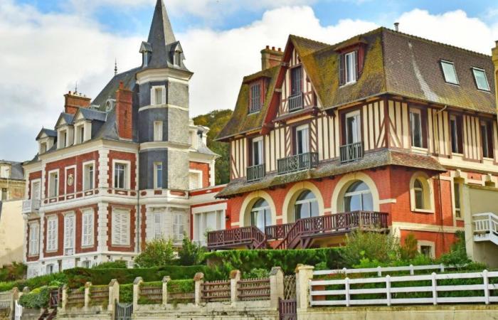 sa sublime villa « brique rose » en Normandie où il vit avec son épouse Daphné Roullier