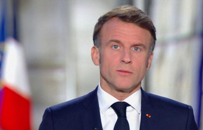 Emmanuel Macron ouvre la voie aux référendums en 2025