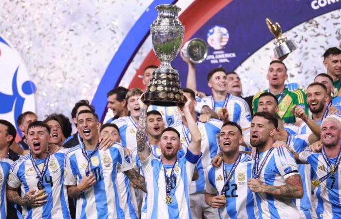 L’équipe masculine argentine de football nommée meilleure équipe de l’année 2024 et aux Jeux Olympiques de Paris 2024, meilleures installations de presse