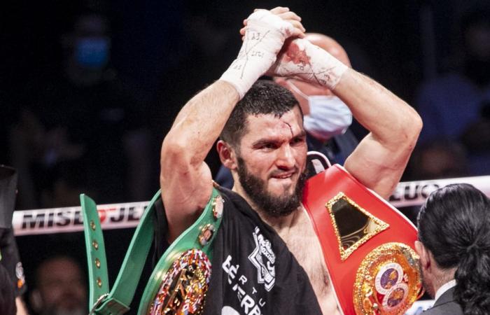 Artur Beterbiev a enfin unifié les ceintures du mi-lourd