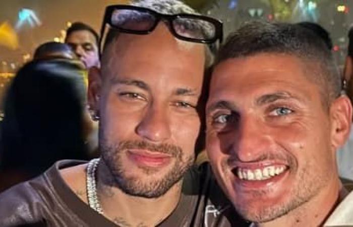 “Le meilleur joueur après Iniesta”, Neymar pose avec Verratti le soir du Nouvel An