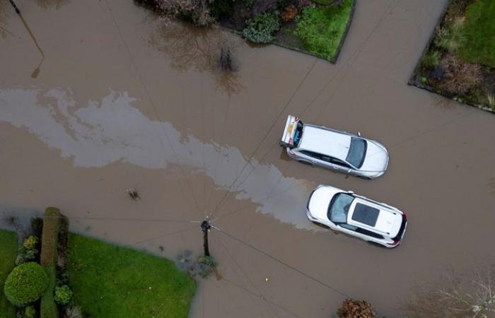 Météo au Royaume-Uni : avertissement de neige de trois jours émis pour une grande partie du pays – alors qu’un « incident majeur » a été déclaré au milieu d’inondations