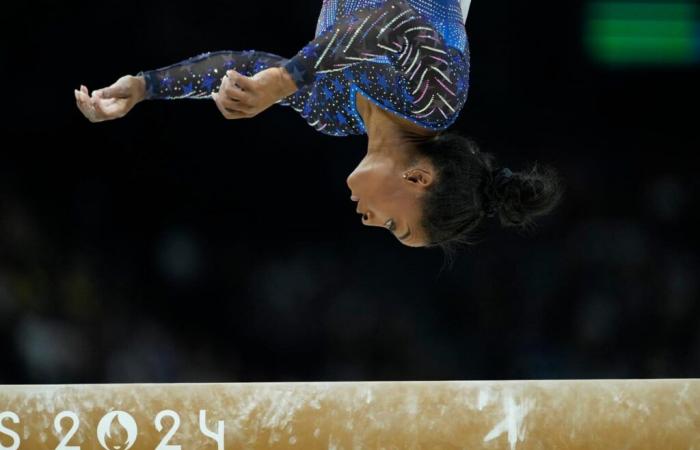 A l’Arena Bercy, trois nouveaux titres olympiques et une déclaration d’indépendance capillaire pour Simone Biles