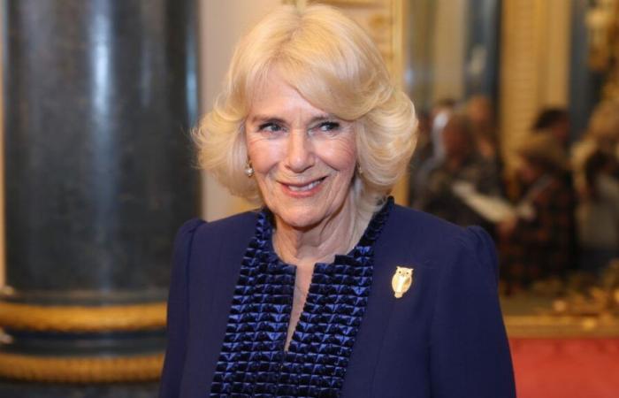 La reine Camilla décerne un mandat royal à plusieurs membres de son équipe de beauté