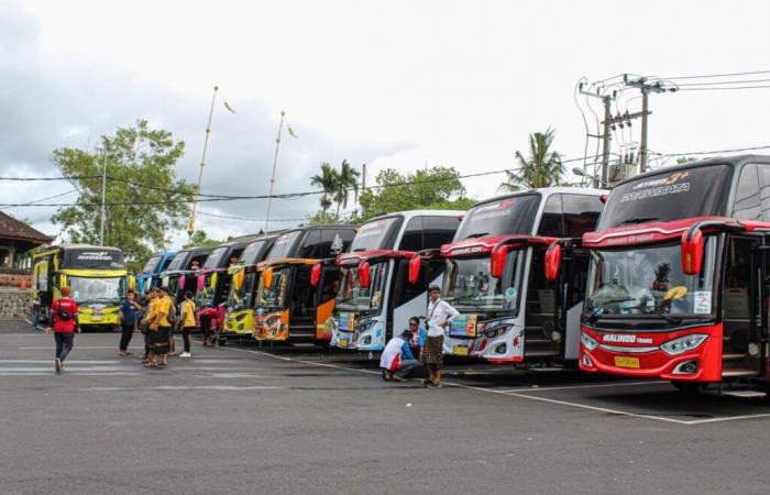 Le plus grand service de bus public de Bali cesse ses activités, laissant les habitants et les touristes frustrés