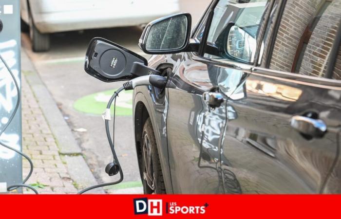 Grand changement à venir pour ceux qui conduisent des voitures électriques à Bruxelles : « Nous voulons nous attaquer aux voitures ventouses »