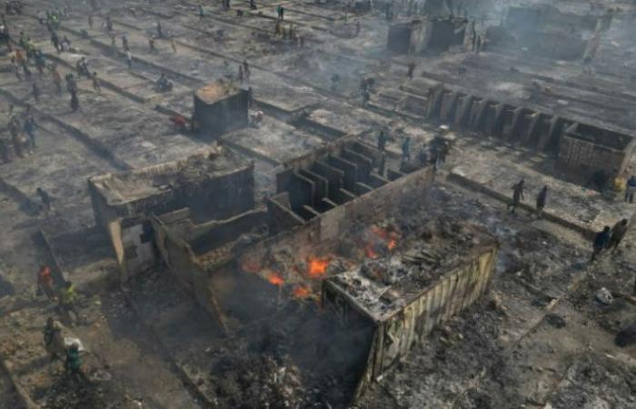 A Accra, un immense incendie ravage le principal marché de friperie du Ghana – 02/01/2025 à 22:31