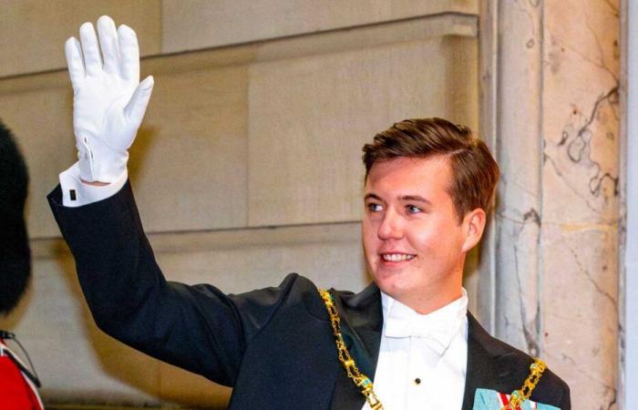 Le prince héritier Christian assiste pour la première fois à la réception du Nouvel An décoré de l’Ordre de l’éléphant