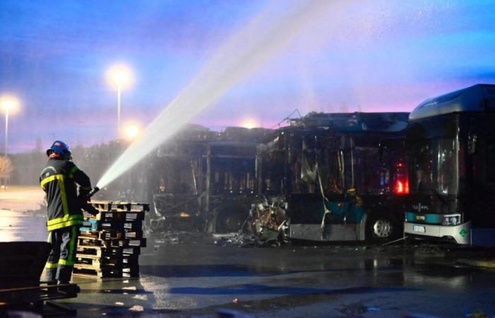 sept bus à hydrogène détruits par un incendie dans un dépôt à Danjoutin