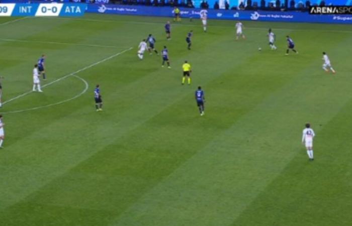 Super Coupe, l’arbitre siffle-t-il le début de l’Inter-Atalanta ? La réaction choc du stade – Libero Quotidiano