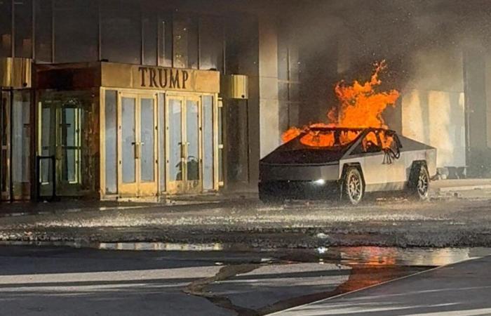 un Tesla Cybertruck a explosé devant le Trump Hotel à Las Vegas