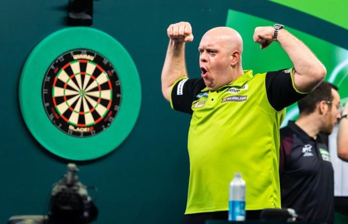 Michael Van Gerwen livre une interview classée X après avoir tenu la promesse de Chris Dobey d’atteindre la finale