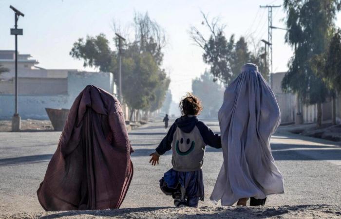 L’obsession des talibans pour la réduction des droits des femmes atteint un nouveau niveau en Afghanistan