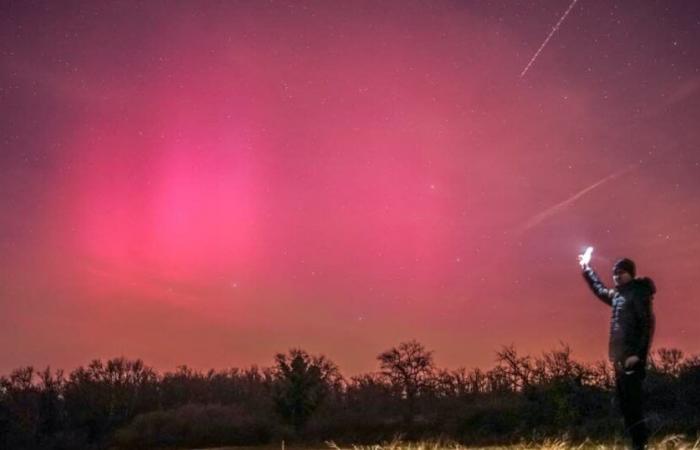 Neulise. Ce photographe a immortalisé les aurores boréales le 1er janvier dans le Roannais