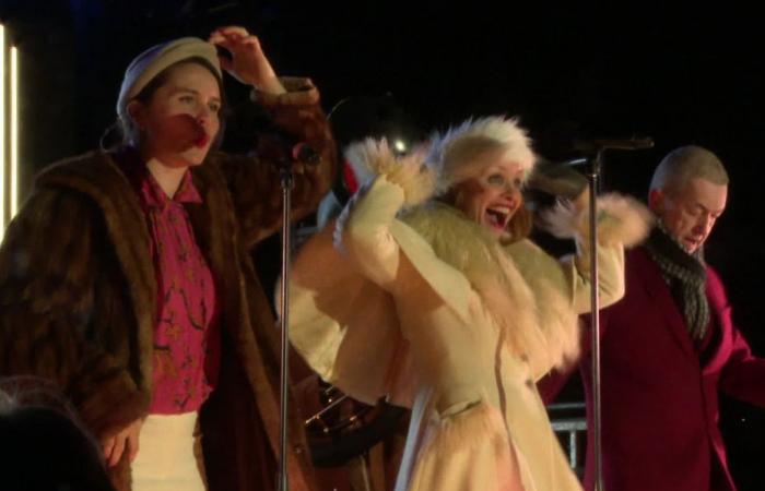 EN IMAGES. Le bal du 1er janvier transporte La Rochelle dans les années folles en musique