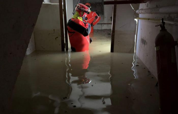 Un bâtiment envahi par les eaux dans l’Oise durant les premières heures de 2025