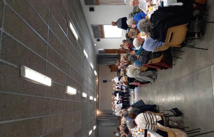 Laissac-Sévérac l’Église. Beau moment de partage de nourriture et de chants pour les membres de Clouquié